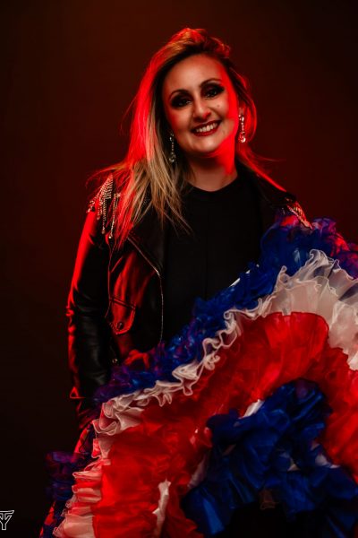 marie en tenue de cancan cabaret